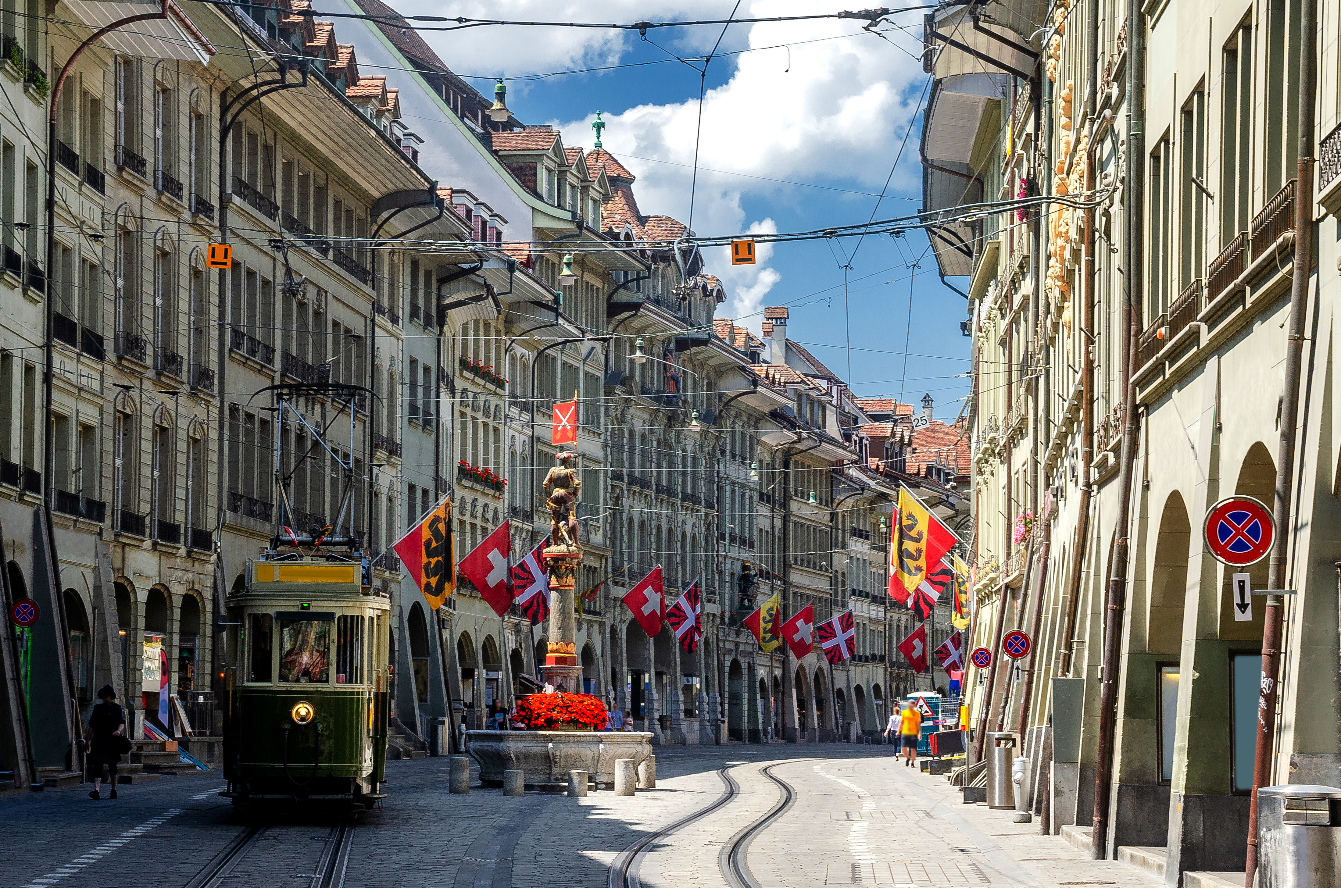 A historic tram in Bern’s Kramgasse
